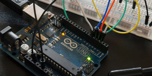 Merancang Sistem Pengukur Suhu di Arduino Merancang Sistem Pengukur Suhu di Arduino